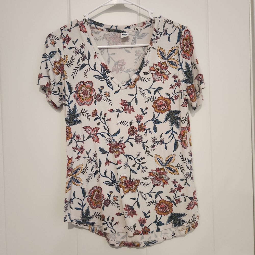 Old Navy Floral V-Neck